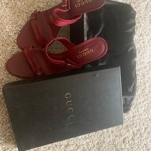 Gucci sandal gorgeous excellent condition Must buy